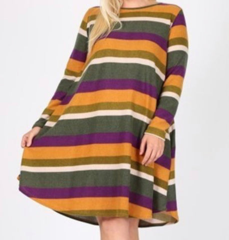 Extra Curvy "it's me" Long Sleeve dress with Pockets